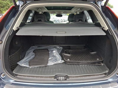 2023 Volvo XC60 B5 AWD Ultimate Bright Theme