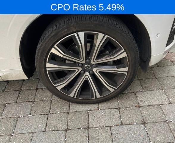 2023 Volvo XC60 B5 AWD Ultimate Bright Theme