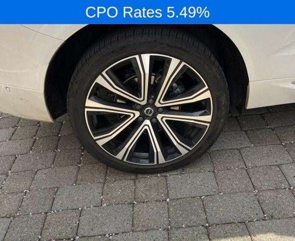 2023 Volvo XC60 B5 AWD Ultimate Bright Theme