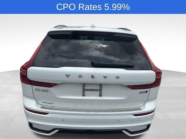 2024 Volvo XC60 B5 AWD Core Dark Theme
