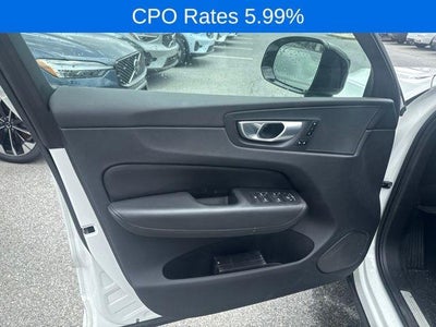 2024 Volvo XC60 B5 AWD Core Dark Theme