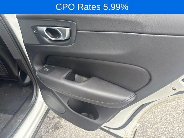 2024 Volvo XC60 B5 AWD Core Dark Theme