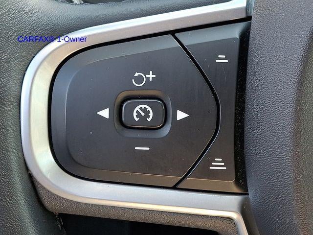 2022 Volvo XC60 B5 AWD Momentum