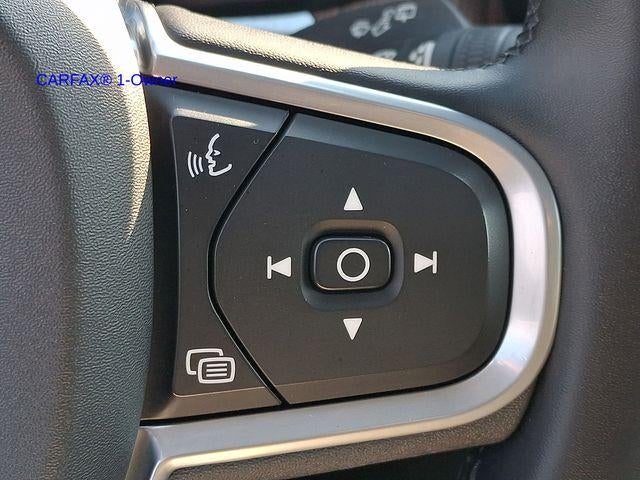 2022 Volvo XC60 B5 AWD Momentum