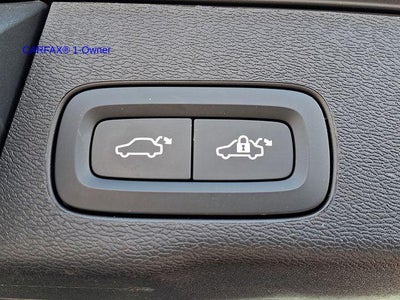 2022 Volvo XC60 B5 AWD Momentum