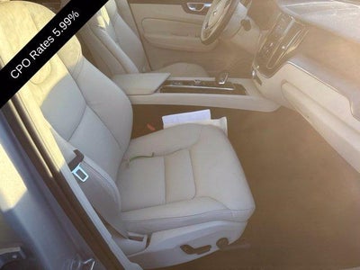2024 Volvo XC60 B5 AWD Core Dark Theme