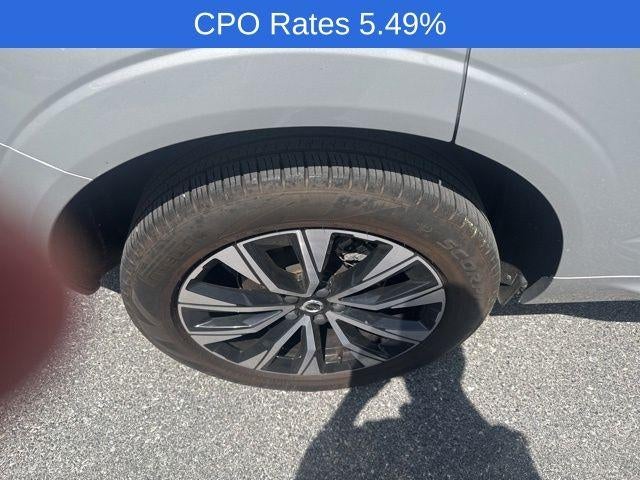 2024 Volvo XC60 B5 AWD Plus Dark Theme
