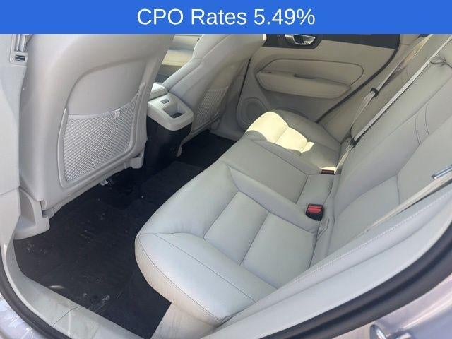 2024 Volvo XC60 B5 AWD Plus Dark Theme
