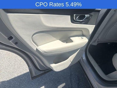 2024 Volvo XC60 B5 AWD Plus Dark Theme