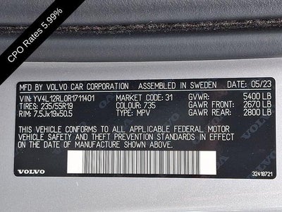 2024 Volvo XC60 B5 AWD Plus Dark Theme