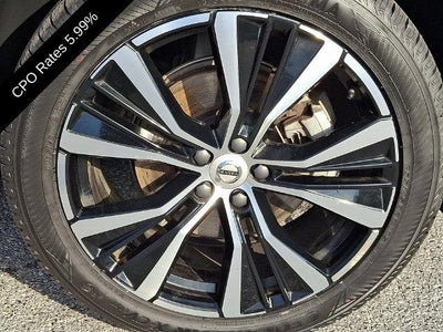 2024 Volvo XC60 B5 AWD Plus Dark Theme