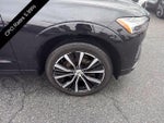 2024 Volvo XC60 B5 AWD Plus Dark Theme