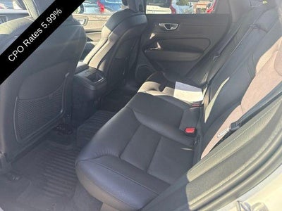 2024 Volvo XC60 B5 AWD Plus Dark Theme