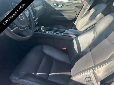 2024 Volvo XC60 B5 AWD Plus Dark Theme