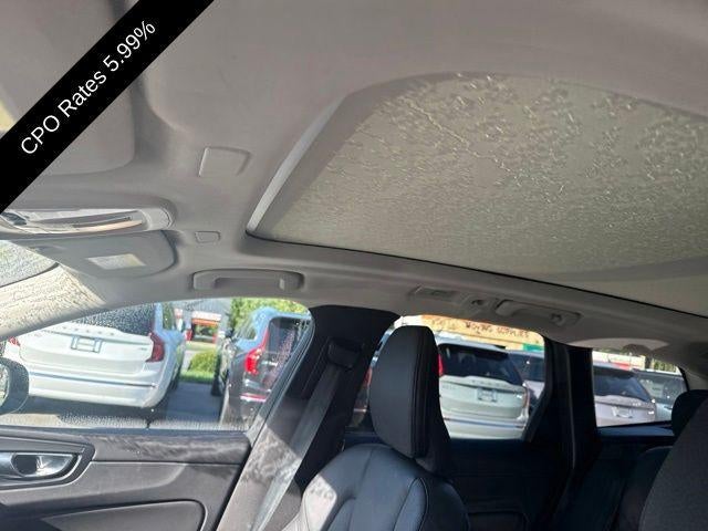 2024 Volvo XC60 B5 AWD Plus Dark Theme