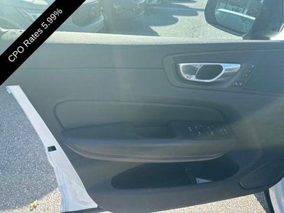 2024 Volvo XC60 B5 AWD Plus Dark Theme