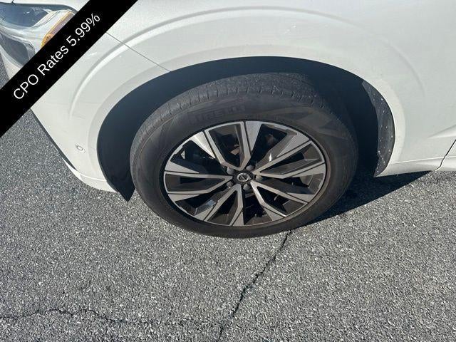 2024 Volvo XC60 B5 AWD Plus Dark Theme