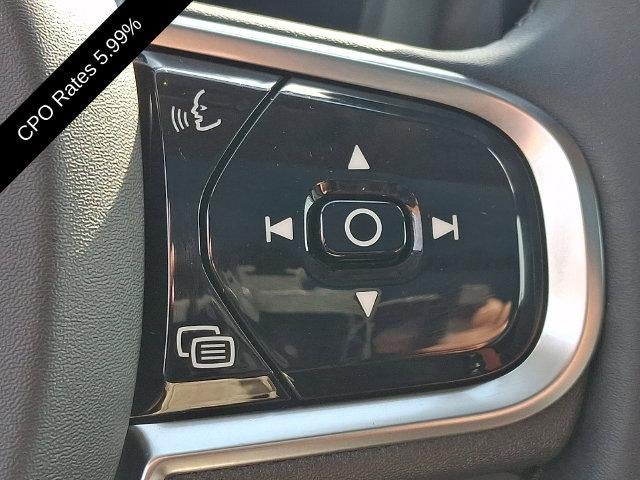 2024 Volvo XC60 B5 AWD Plus Dark Theme