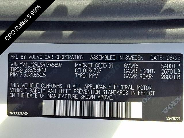 2024 Volvo XC60 B5 AWD Plus Dark Theme