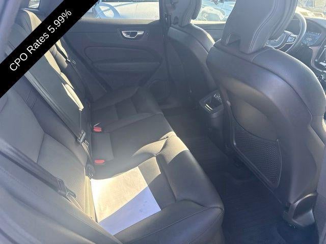 2024 Volvo XC60 B5 AWD Plus Dark Theme