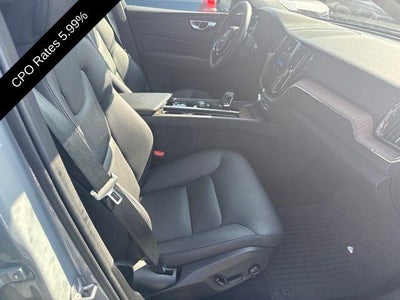 2024 Volvo XC60 B5 AWD Plus Dark Theme