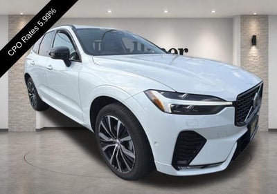 2024 Volvo XC60 B5 AWD Plus Dark Theme