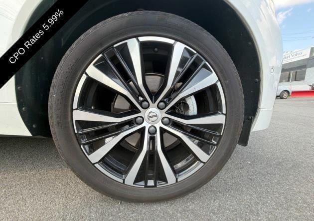 2024 Volvo XC60 B5 AWD Plus Dark Theme