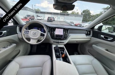 2024 Volvo XC60 B5 AWD Plus Dark Theme