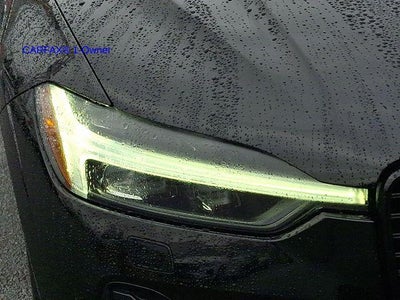 2024 Volvo XC60 B5 AWD Plus Dark Theme