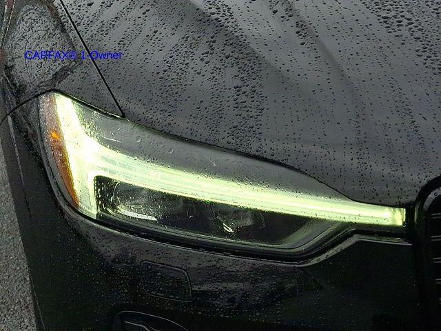 2024 Volvo XC60 B5 AWD Plus Dark Theme