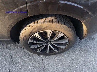 2024 Volvo XC60 B5 AWD Plus Dark Theme