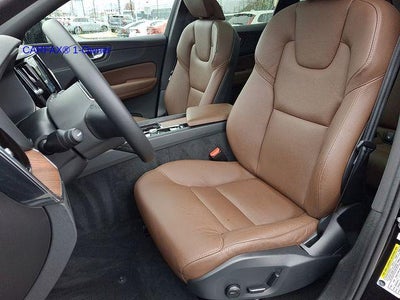 2024 Volvo XC60 B5 AWD Plus Dark Theme