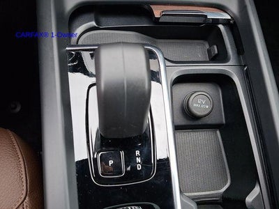 2024 Volvo XC60 B5 AWD Plus Dark Theme