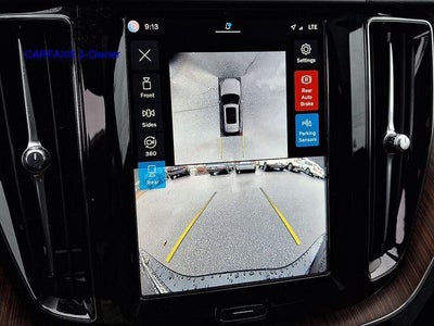 2024 Volvo XC60 B5 AWD Plus Dark Theme