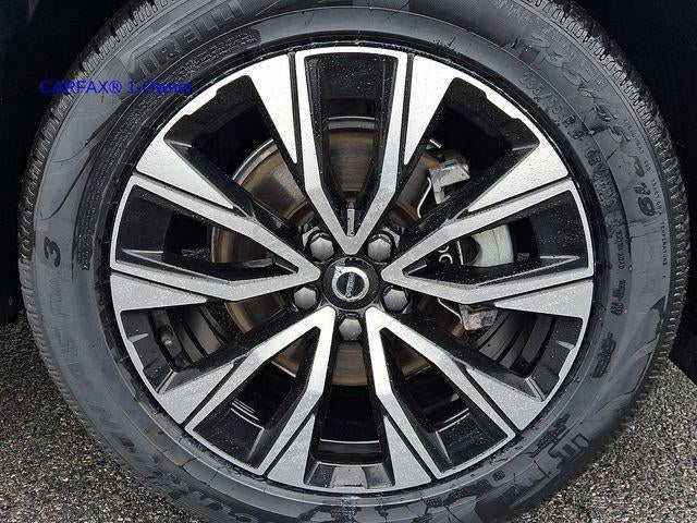 2024 Volvo XC60 B5 AWD Plus Dark Theme