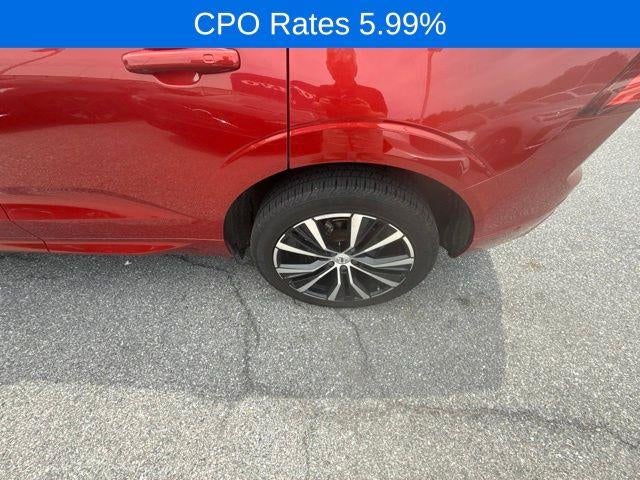 2024 Volvo XC60 B5 AWD Plus Dark Theme