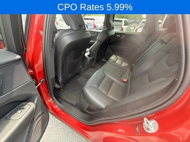 2024 Volvo XC60 B5 AWD Plus Dark Theme