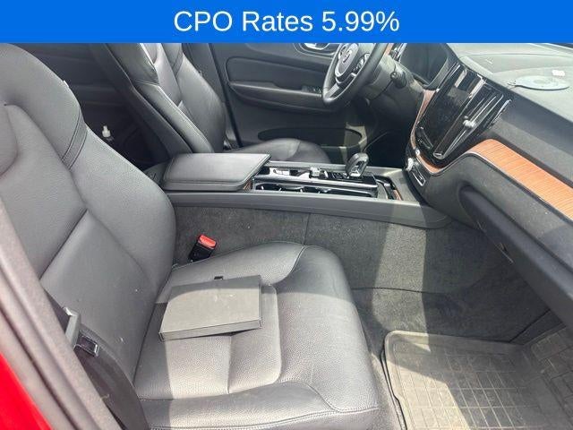 2024 Volvo XC60 B5 AWD Plus Dark Theme