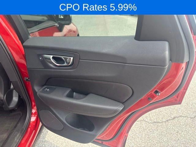 2024 Volvo XC60 B5 AWD Plus Dark Theme