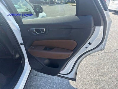 2024 Volvo XC60 B5 AWD Plus Dark Theme