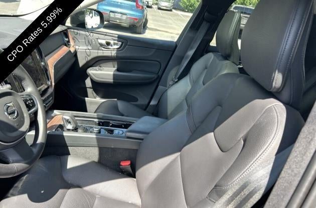2024 Volvo XC60 B5 AWD Plus Dark Theme