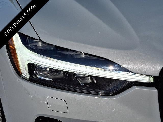 2024 Volvo XC60 B5 AWD Ultimate Dark Theme