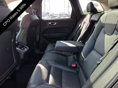 2024 Volvo XC60 B5 AWD Ultimate Dark Theme