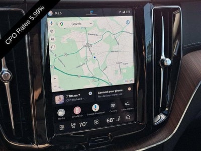 2024 Volvo XC60 B5 AWD Ultimate Dark Theme