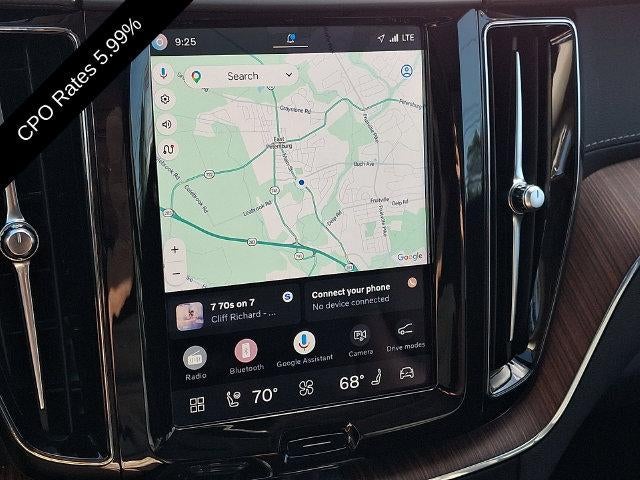 2024 Volvo XC60 B5 AWD Ultimate Dark Theme