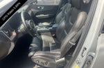2024 Volvo XC60 B5 AWD Ultimate Dark Theme