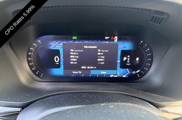 2024 Volvo XC60 B5 AWD Ultimate Dark Theme