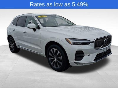 2023 Volvo XC60 B5 AWD Plus Bright Theme