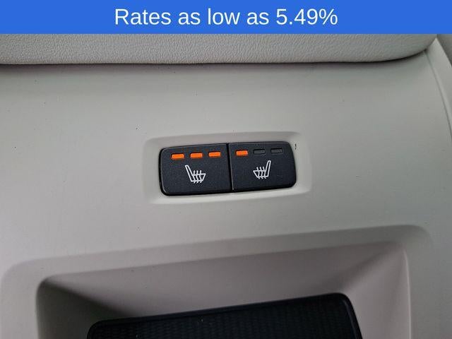 2023 Volvo XC60 B5 AWD Plus Bright Theme