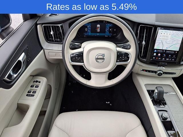 2023 Volvo XC60 B5 AWD Plus Bright Theme